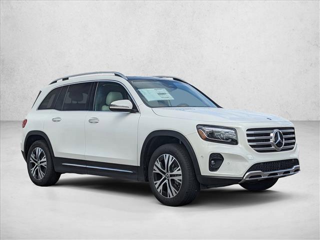 Photo of 2025 Polar White Mercedes-Benz GLB 250
