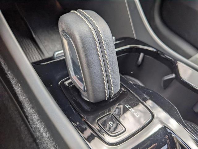 Photo of 2022 Glacier Silver Metallic Volvo XC40