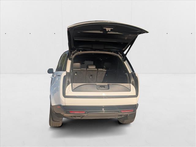 Photo of 2024 Fuji White [White] Land Rover Range Rover