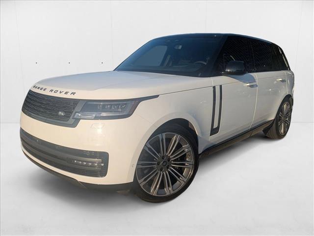 Photo of 2024 Fuji White [White] Land Rover Range Rover
