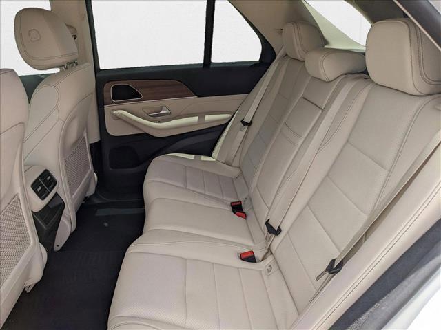 Photo of 2024 Polar White Mercedes-Benz GLE 350