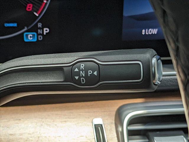 Photo of 2024 Polar White Mercedes-Benz GLE 350