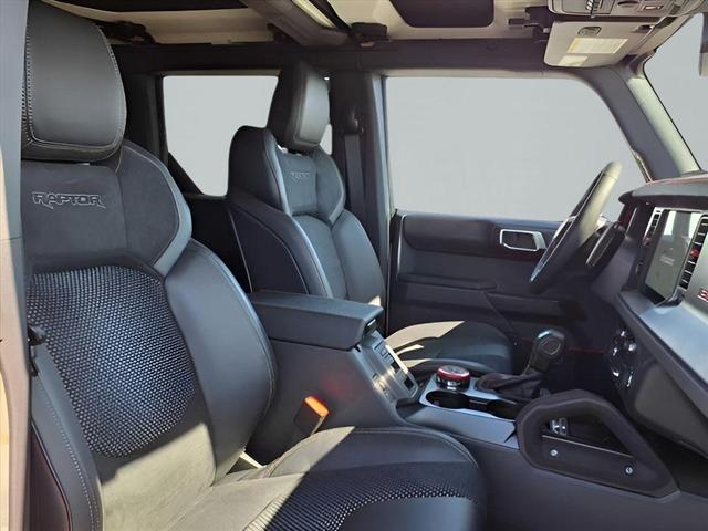 Photo of 2025 Desert Sand Ford Bronco