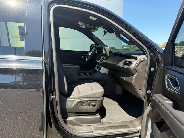 Photo of 2021 Onyx Black GMC Yukon XL