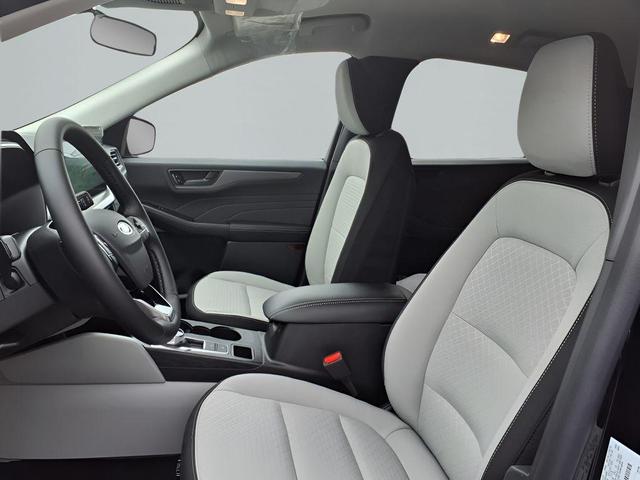 Photo of 2025 Black Metallic Ford Escape