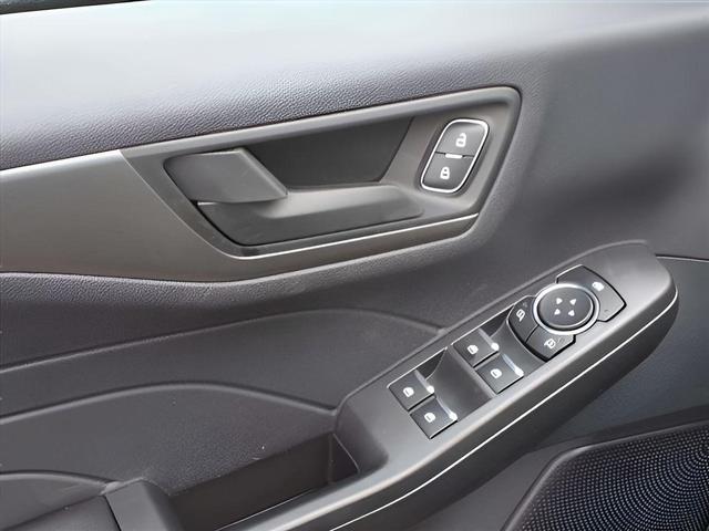 Photo of 2025 Black Metallic Ford Escape