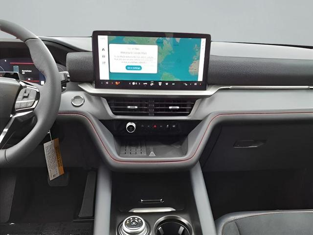 Photo of 2025 White Metallic Ford Explorer