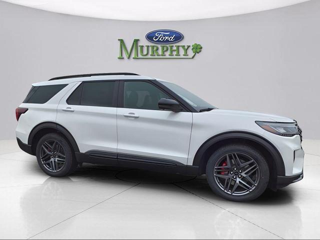 Photo of 2025 White Metallic Ford Explorer