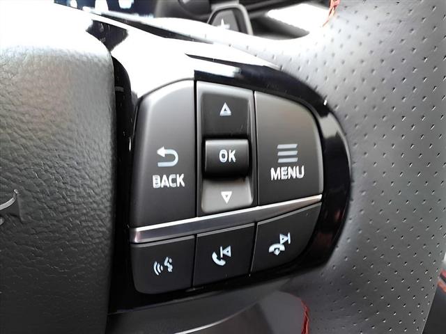 Photo of 2025 White Metallic Ford Explorer