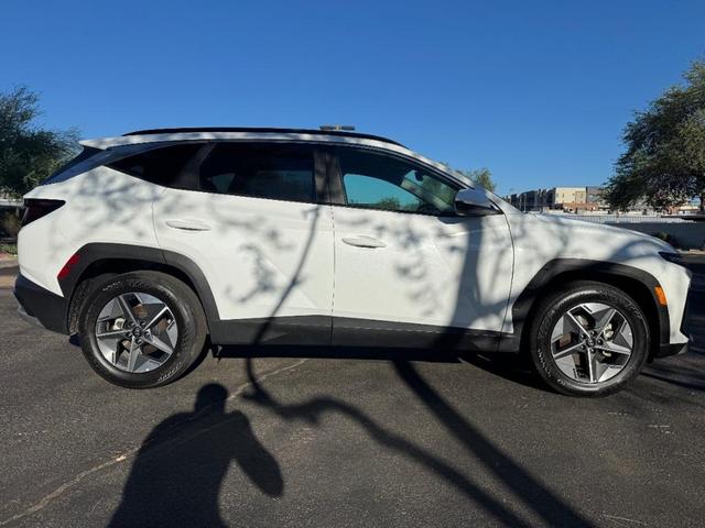Photo of 2025 Serenity White Pearl Hyundai TUCSON