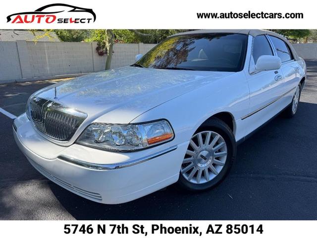 2003 Lincoln Town Car