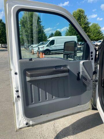Photo of 2016 Oxford White Ford F-250