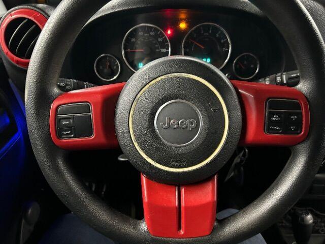 Photo of 2013 Bright White Jeep Wrangler Unlimited