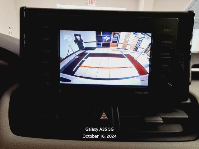 Photo of 2021 Super White Toyota RAV4