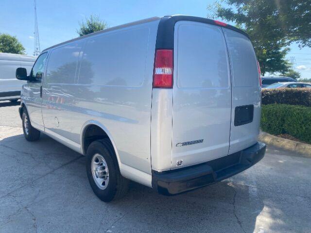 Photo of 2018 Silver Ice Metallic Chevrolet Express 2500
