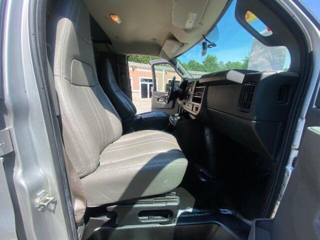 Photo of 2018 Silver Ice Metallic Chevrolet Express 2500