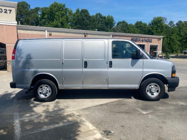 Photo of 2018 Silver Ice Metallic Chevrolet Express 2500