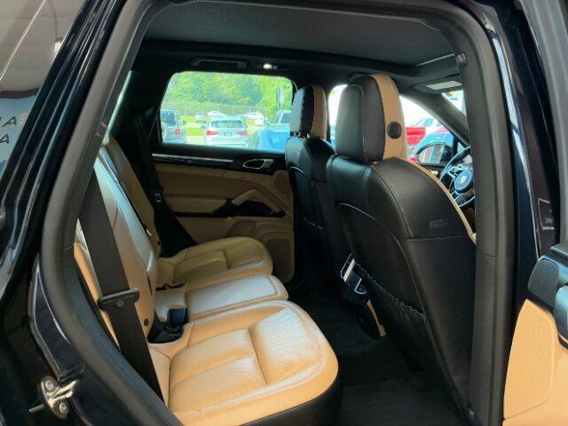 Photo of 2018 Blue Porsche Cayenne