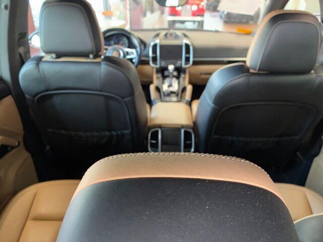 Photo of 2018 Blue Porsche Cayenne
