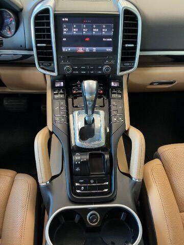 Photo of 2018 Blue Porsche Cayenne