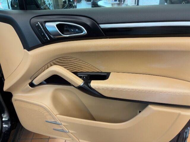 Photo of 2018 Blue Porsche Cayenne