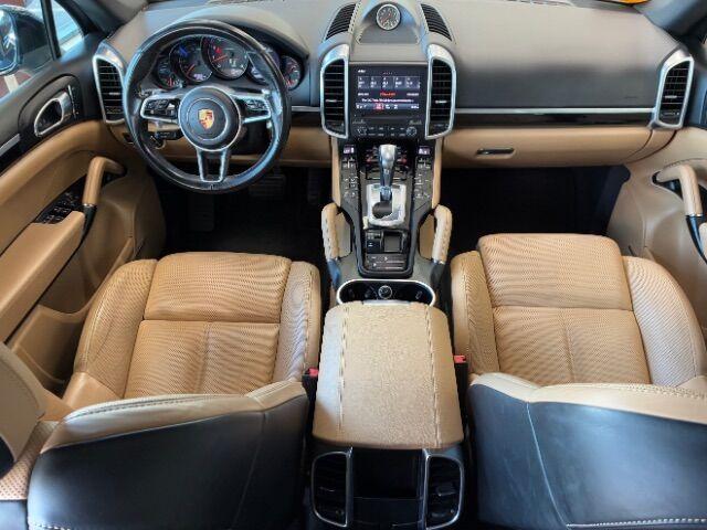 Photo of 2018 Blue Porsche Cayenne