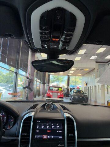Photo of 2018 Blue Porsche Cayenne