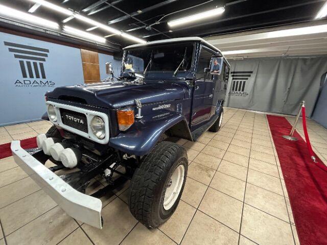 Photo of 1985 Blue Toyota Land Cruiser