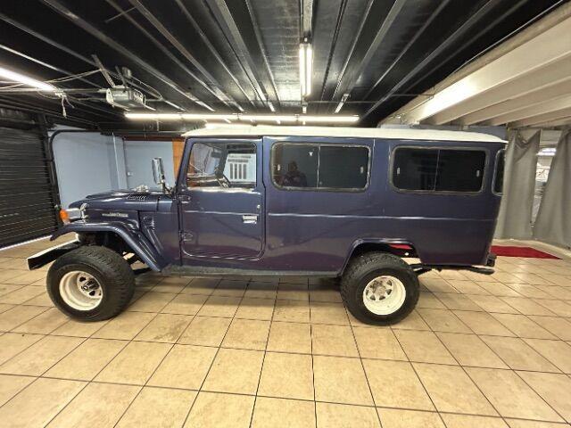 Photo of 1985 Blue Toyota Land Cruiser