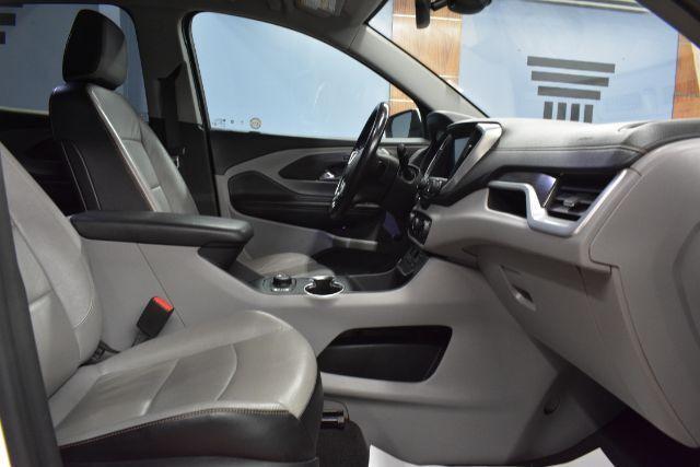 Photo of 2020 Summit White GMC Terrain