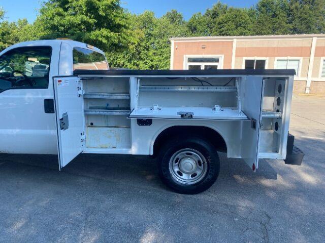 Photo of 2015 Oxford White Ford F-250