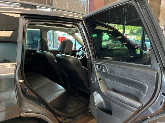 Photo of 2017 Gray Subaru Forester