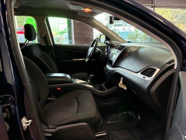 Photo of 2019 Contusion Blue Pearlcoat Dodge Journey