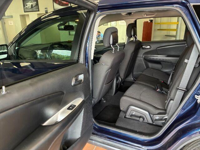 Photo of 2019 Contusion Blue Pearlcoat Dodge Journey