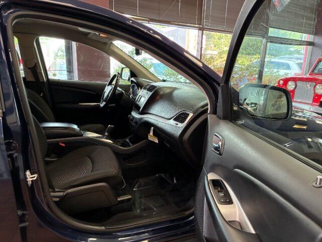 Photo of 2019 Contusion Blue Pearlcoat Dodge Journey