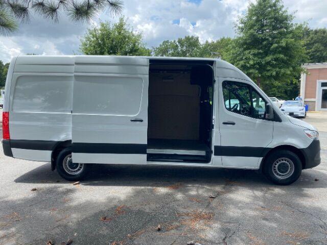 Photo of 2023 Arctic White Mercedes-Benz Sprinter 2500