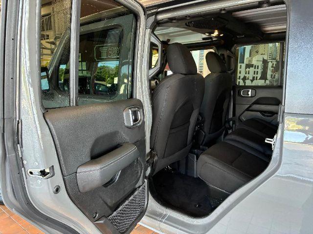 Photo of 2023 Granite Crystal Clearcoat Metallic Jeep Gladiator