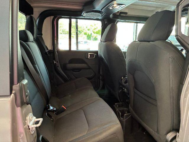 Photo of 2023 Granite Crystal Clearcoat Metallic Jeep Gladiator