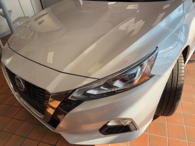 Photo of 2021 Brilliant Silver Metallic Nissan Altima
