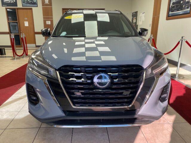 Photo of 2022 Boulder Gray Pearl Nissan Kicks