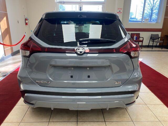 Photo of 2022 Boulder Gray Pearl Nissan Kicks