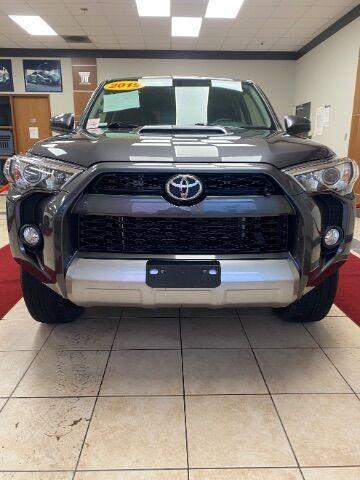 Photo of 2019 Midnight Black Metallic Toyota 4Runner