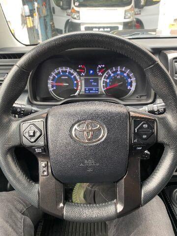 Photo of 2019 Midnight Black Metallic Toyota 4Runner