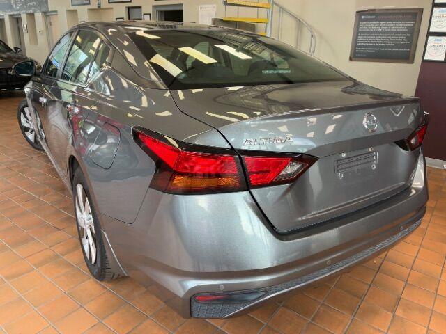 Photo of 2021 Gun Metallic Nissan Altima