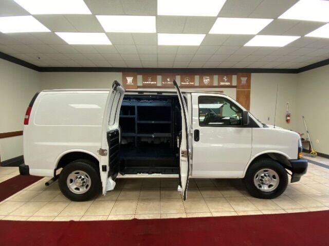 Photo of 2018 Summit White Chevrolet Express 3500