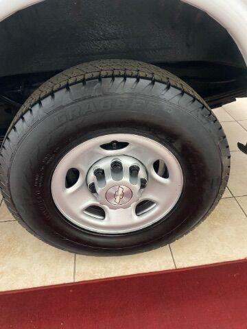 Photo of 2018 Summit White Chevrolet Express 3500