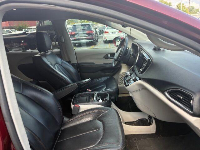 Photo of 2017 Velvet Red Pearlcoat Chrysler Pacifica