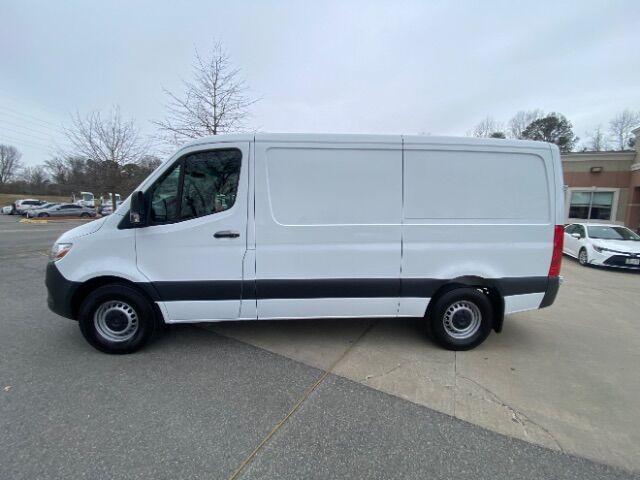 Photo of 2022 White Mercedes-Benz Sprinter 2500