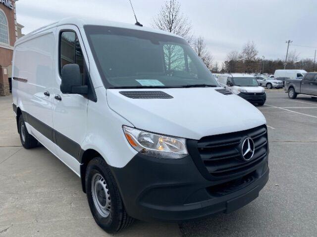 Photo of 2022 White Mercedes-Benz Sprinter 2500