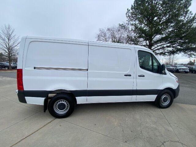 Photo of 2022 White Mercedes-Benz Sprinter 2500